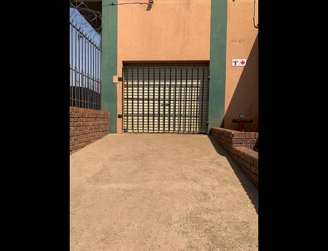 2 BEDROOM APARTMENT FOR SALE IN PRETORIA WEST